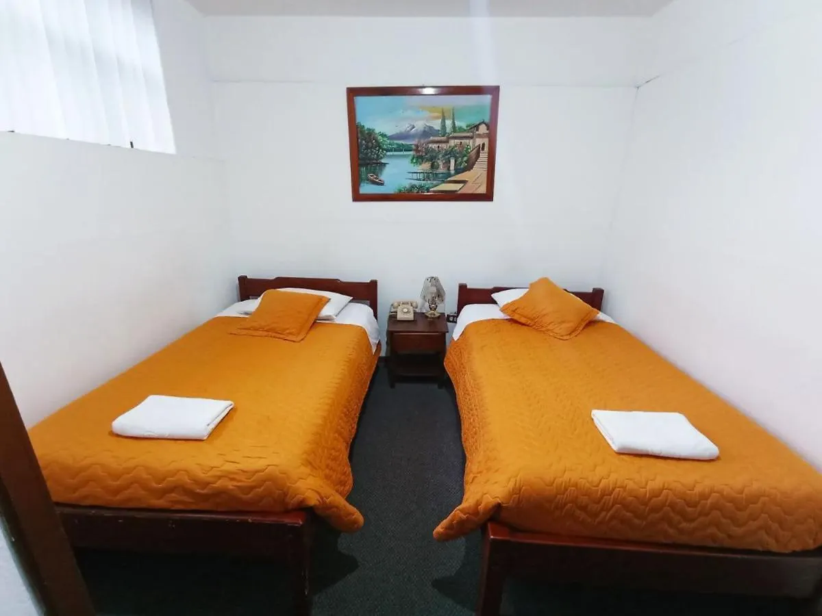 Hotel 9 De Octubre Quito Ekvádor