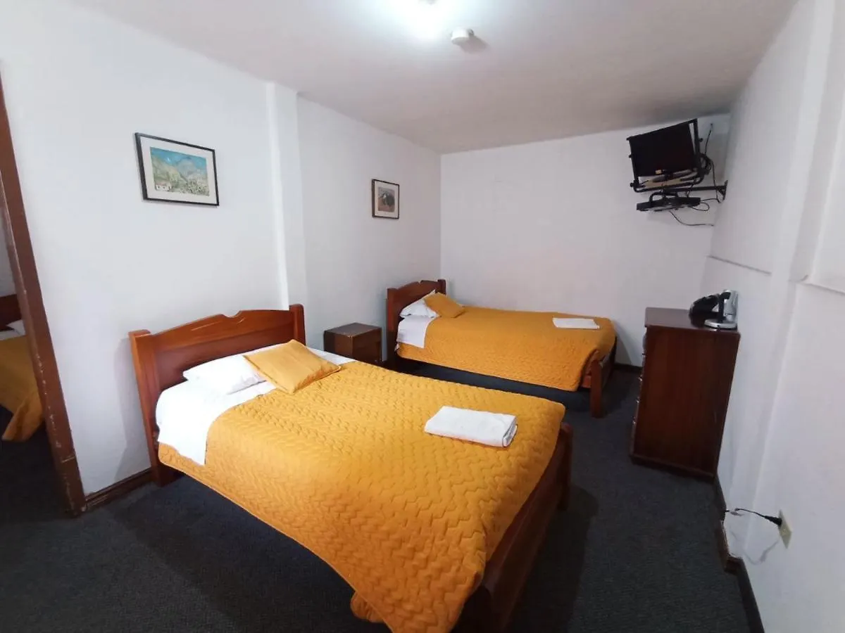 Hotel 9 De Octubre Quito