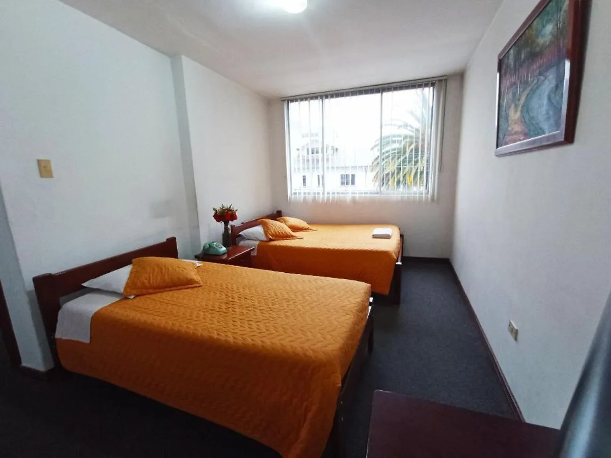***  Hotel 9 de Octubre Quito Ecuador