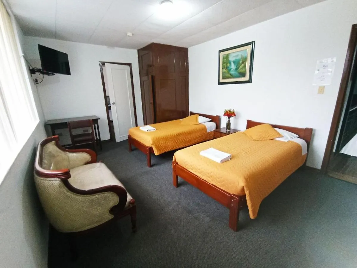 Hotel 9 De Octubre Quito